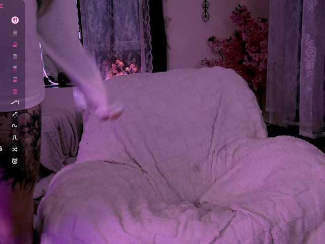 Leinbone's BongaCams show and profile