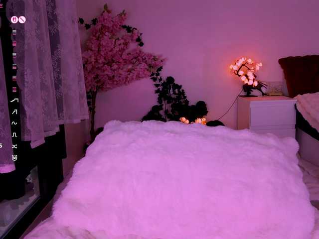 Leinbone's BongaCams show and profile