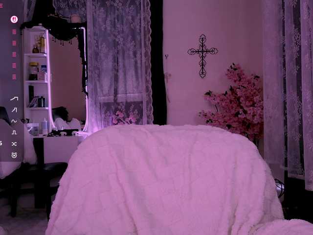 Leinbone's BongaCams show and profile