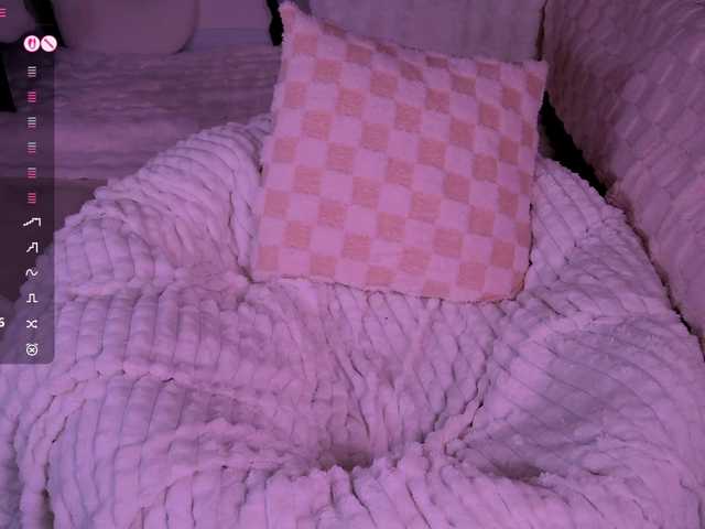 Leinbone's BongaCams show and profile