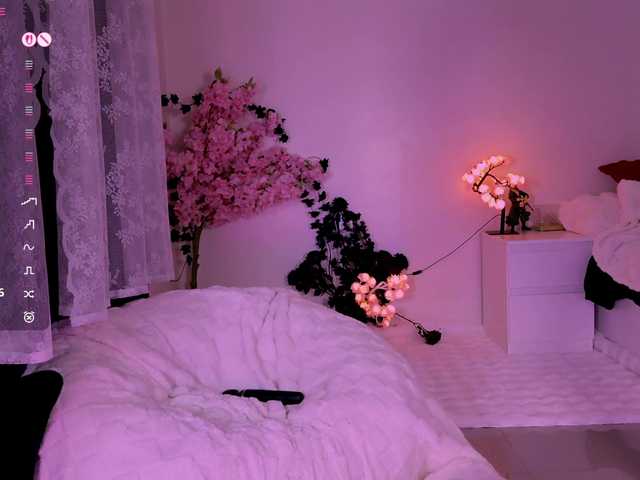 Leinbone's BongaCams show and profile