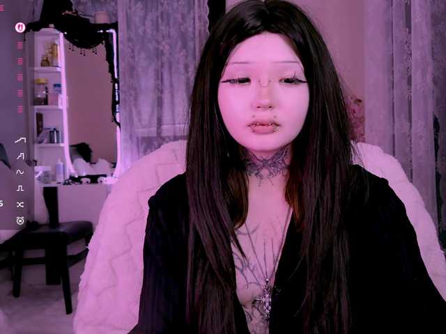 Leinbone's BongaCams show and profile