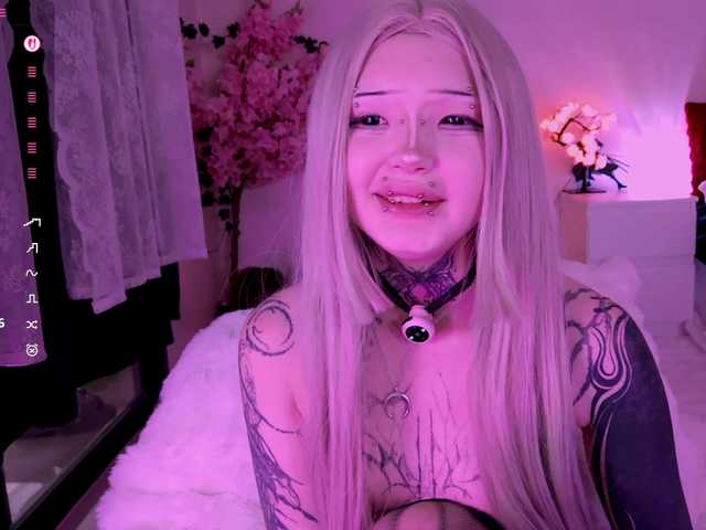 Leinbone's BongaCams show and profile