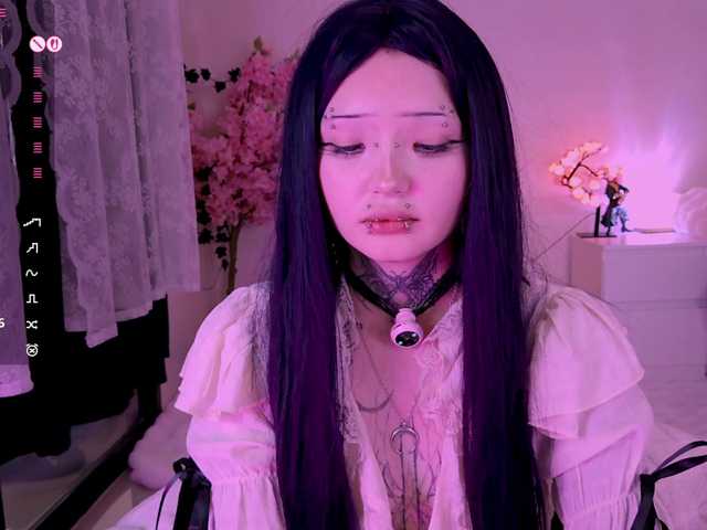 Leinbone's BongaCams show and profile