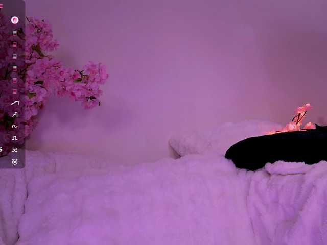 Leinbone's BongaCams show and profile