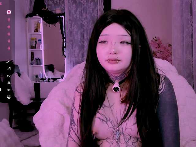 Leinbone's BongaCams show and profile