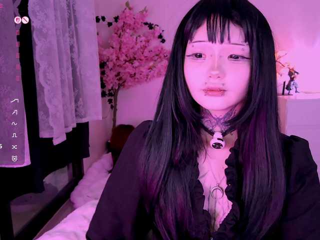 Leinbone's BongaCams show and profile