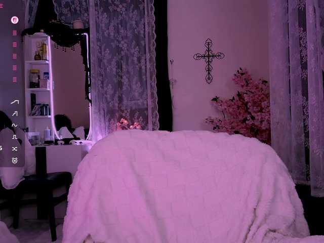 Leinbone's BongaCams show and profile