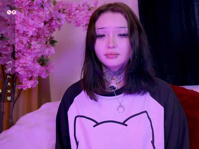 Leinbone's BongaCams show and profile