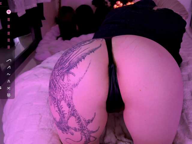 Leinbone's BongaCams show and profile