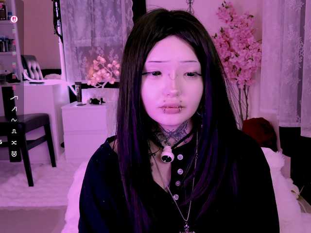 Leinbone's BongaCams show and profile