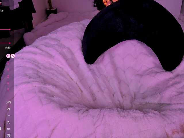 Leinbone's BongaCams show and profile