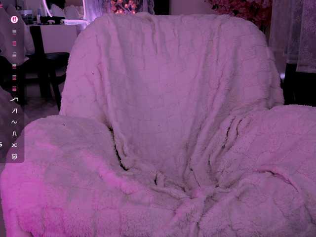 Leinbone's BongaCams show and profile