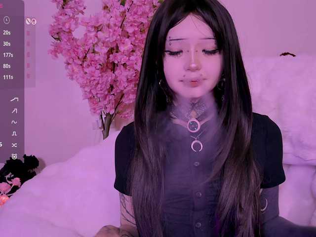 Leinbone's BongaCams show and profile