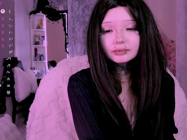 Leinbone's BongaCams show and profile