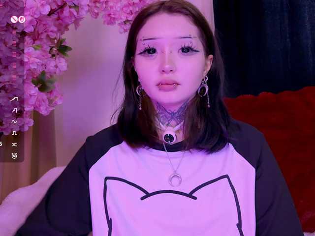 Leinbone's BongaCams show and profile