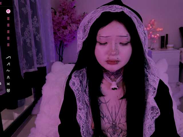 Leinbone's BongaCams show and profile