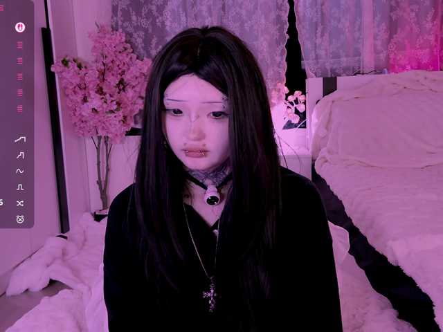 Leinbone's BongaCams show and profile