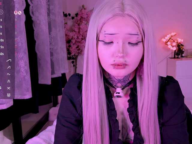 Leinbone's BongaCams show and profile