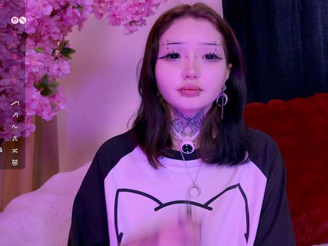 Leinbone's BongaCams show and profile