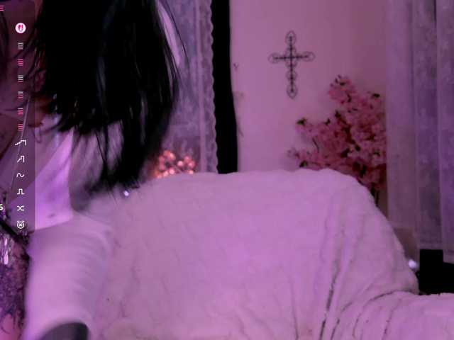 Leinbone's BongaCams show and profile