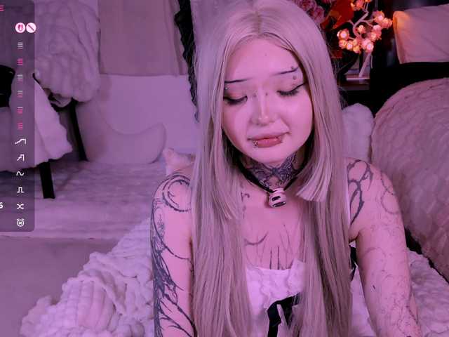 Leinbone's BongaCams show and profile