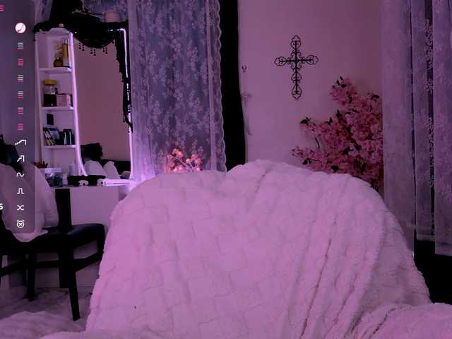 Leinbone's BongaCams show and profile