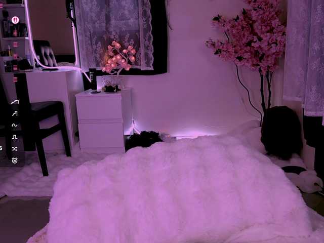 Leinbone's BongaCams show and profile