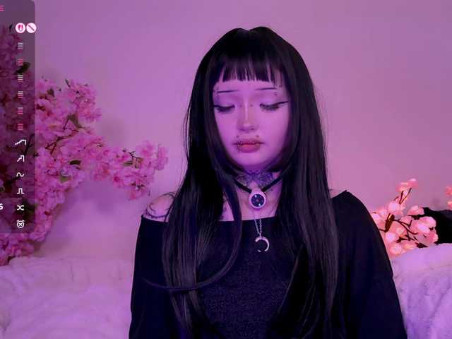 Leinbone's BongaCams show and profile