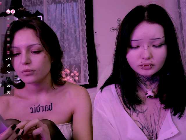 Leinbone's BongaCams show and profile