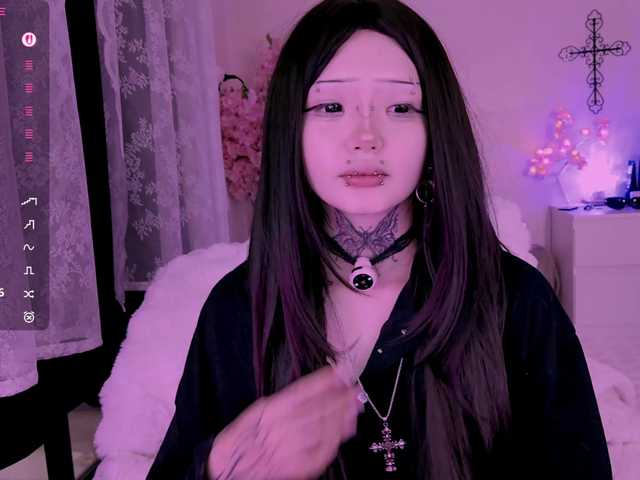 Leinbone's BongaCams show and profile