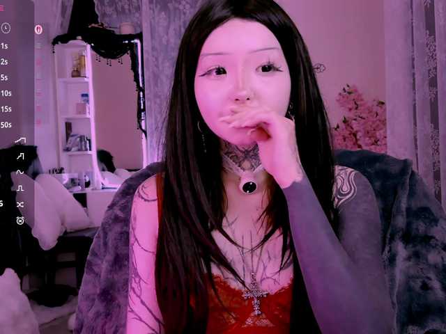 Leinbone's BongaCams show and profile