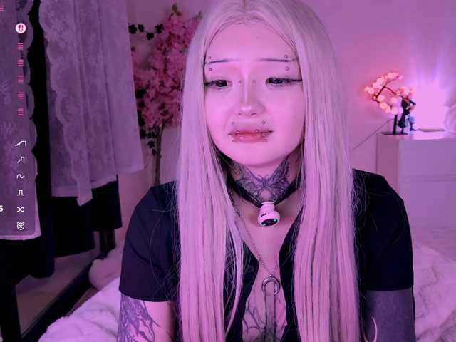 Leinbone's BongaCams show and profile