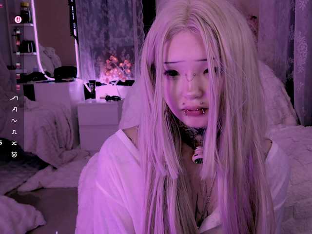 Leinbone's BongaCams show and profile