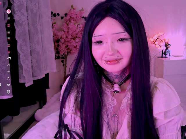 Leinbone's BongaCams show and profile