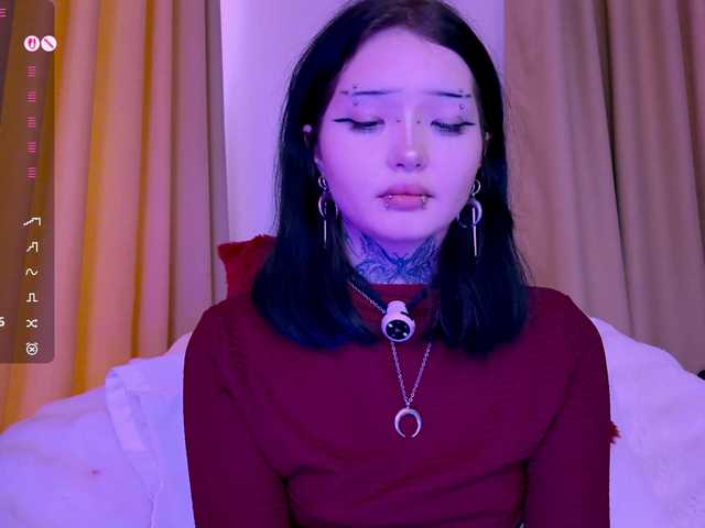 Leinbone's BongaCams show and profile