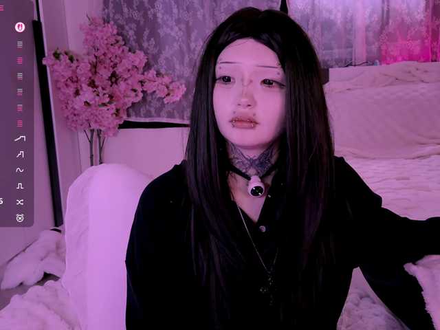 Leinbone's BongaCams show and profile