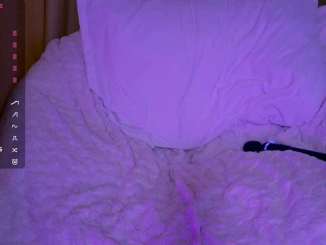 Leinbone's BongaCams show and profile