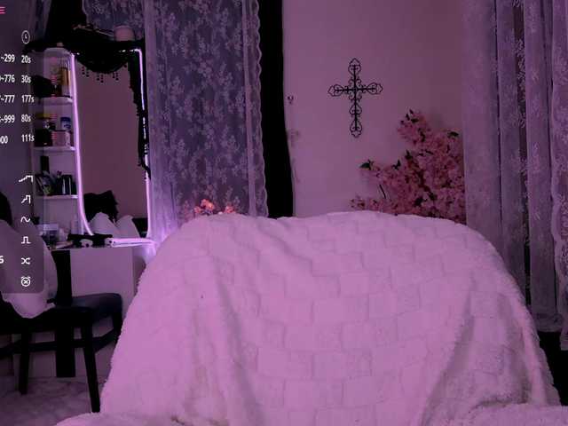 Leinbone's BongaCams show and profile