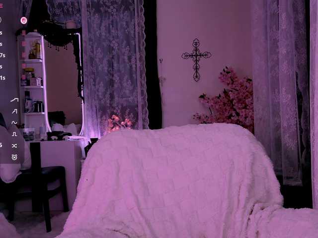 Leinbone's BongaCams show and profile