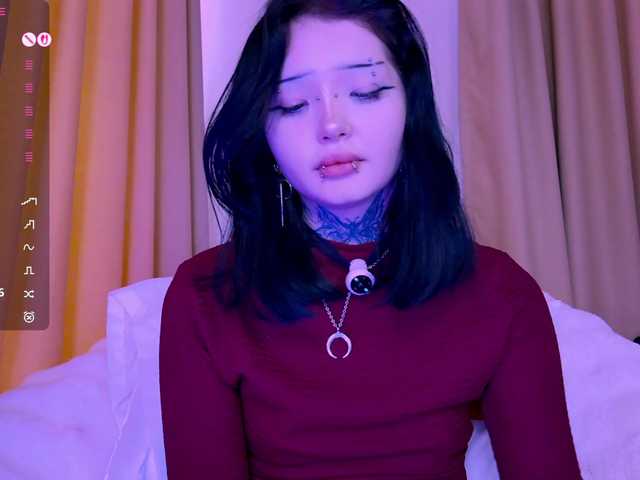 Leinbone's BongaCams show and profile