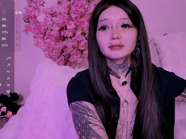 Leinbone's BongaCams show and profile