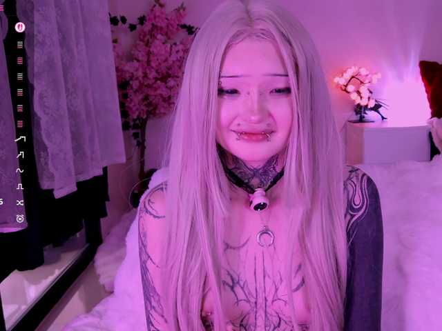 Leinbone's BongaCams show and profile