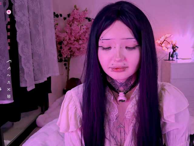 Leinbone's BongaCams show and profile