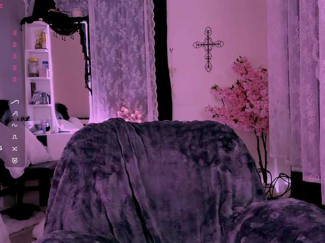 Leinbone's BongaCams show and profile