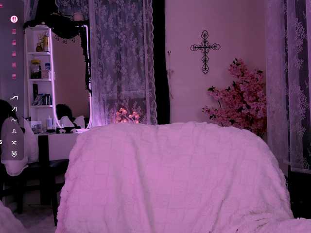 Leinbone's BongaCams show and profile