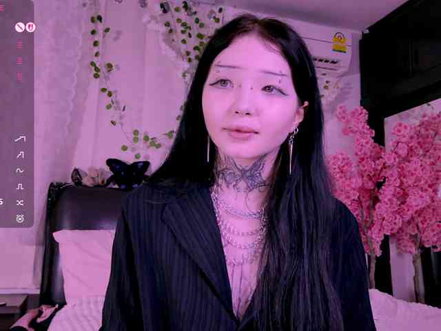 Leinbone Live Webcam on BongaCams
