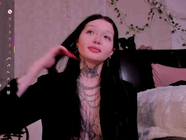 Leinbone's webcam live show