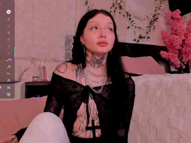 Leinbone's webcam live show