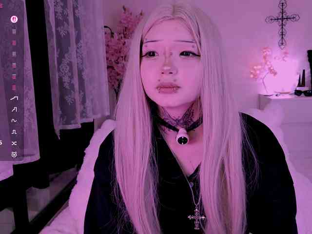 Leinbone Live Webcam on BongaCams